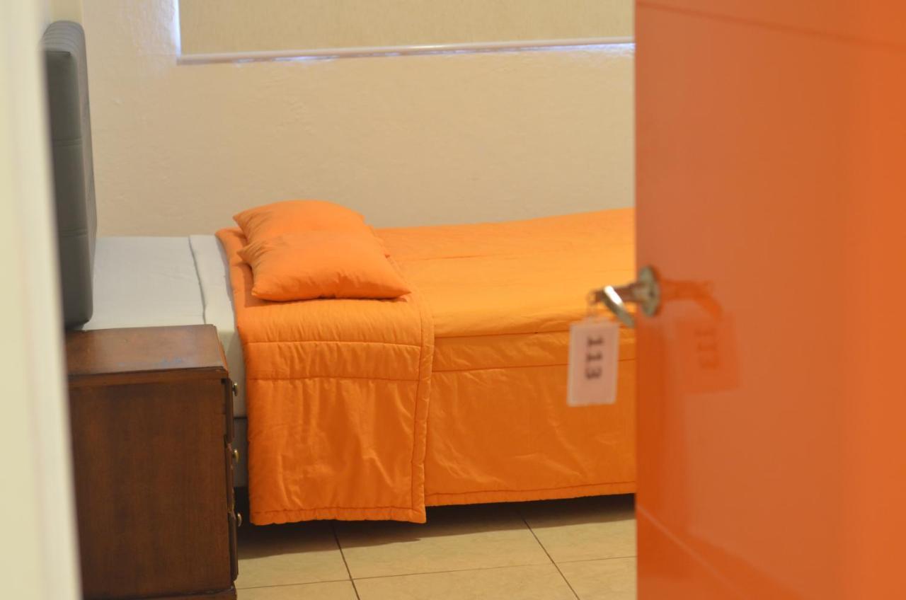 Hostal Siberia Куенка Екстер'єр фото