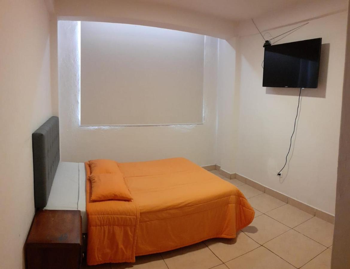 Hostal Siberia Куенка Екстер'єр фото